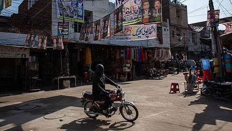 பாகிஸ்தான் நாடாளுமன்றத் தேர்தல்: ஈரான், ஆப்கன் எல்லைகள் மூடல்