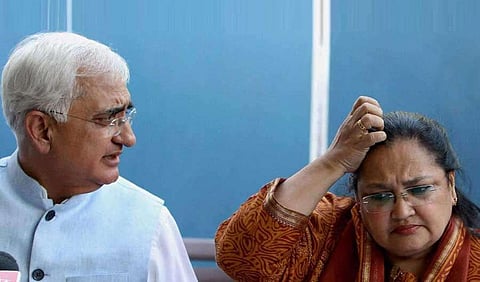 மனைவி லூயிஸுடன் சல்மான் குர்ஷித்