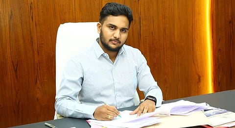  மதுரை மாநகராட்சி ஆணையாளர் லி.மதுபாலன் இடமாற்றம்