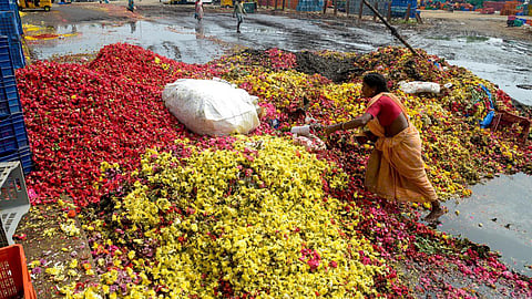 கோயம்பேடு சந்தையின் சுற்றுச்சூழலை மேம்படுத்த திடக்கழிவு மேலாண்மையை முறைப்படுத்த வேண்டும்: வியாபாரிகள் கோரிக்கை