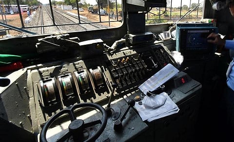 ரயில் ஓட்டுநர்கள் சென்னையில் உண்ணாவிரதம்