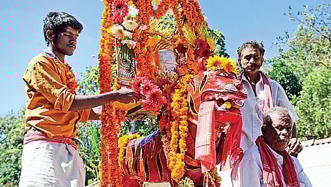 புலிகளும் சோளகர்களும்