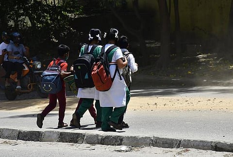 நனவாகின்றனவா பள்ளி மாணவிகளின் கனவுகள்?