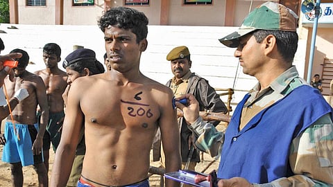 அக்னிவீர் திட்டத்தின்கீழ் ராணுவ பணிகளுக்கு விண்ணப்பங்கள் வரவேற்பு