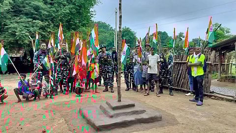 சுதந்திரம் அடைந்த பிறகு முதல்முறையாக சத்தீஸ்கர் கிராமத்தில் தேசிய கொடி பறந்தது