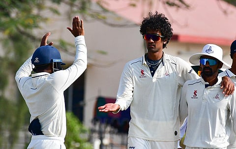 ரஞ்சி கோப்பை கால் இறுதி | சவுராஷ்டிராவை 183 ரன்னில் சுருட்டியது தமிழக அணி