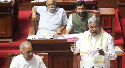 பாஜகவினர் அரசியலமைப்புச் சட்டத்தை மாற்ற துடிக்கின்றனர்: சித்தராமையா குற்றச்சாட்டு