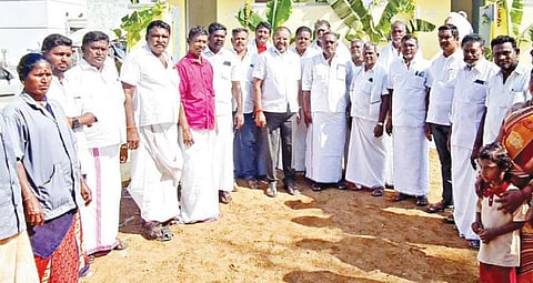 சேலம் மாவட்டத்துக்கு உட்பட்ட செல்லப்பிள்ளைக்குட்டை ஊராட்சி, மல்லகவுண்டனூர் பகுதி அருந்ததியர் மக்களின் 50 ஆண்டுகால கோரிக்கையை ஏற்று  பொதுக்கழிப்பிடத்தை பாமக எம்எல்ஏ அருள் திறந்து வைத்தார்.