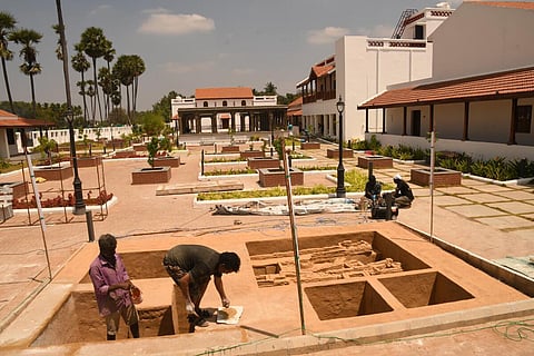 கீழடி அகழாய்வின் 5,765 பொருட்கள் விரைவில் தமிழக அரசிடம் ஒப்படைப்பு: மத்திய அரசு உறுதி @ ஐகோர்ட்