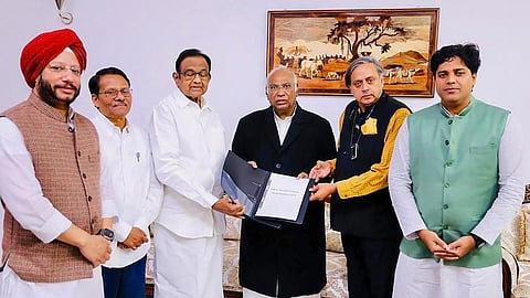 மானிய விலை எல்பிஜி, பெண்களுக்கு உதவித்தொகை: காங்கிரஸ் தேர்தல் அறிக்கையில் வெளியிட முடிவு