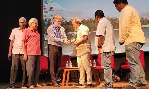 ‘தேசிய விருதை ரூ.1.5 லட்சத்துக்கு விற்று மாணவர்களுக்கு தந்துவிட்டேன்’ - இயக்குநர் லெனின்