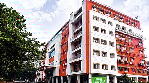 இடைநிலை ஆசிரியர் தேர்வு: ஆன்லைனில் விண்ணப்பிக்க மார்ச் 20 வரை அவகாசம்