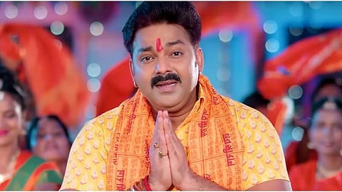 தேர்தலில் களம் காணும் போஜ்புரி பாடகர் பவன் சிங்!