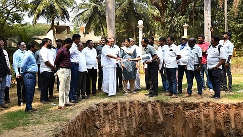 ‘கலைஞர் நூற்றாண்டு பூங்கா’ பணிகள் தொடங்கப்பட்டன: அமைச்சர் எம்.ஆர்.கே.பன்னீர்செல்வம் நேரில் ஆய்வு