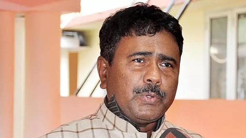 காங்கிரஸை கை கழுவிய அசாம் எம்.பி. அப்துல் காலிக்