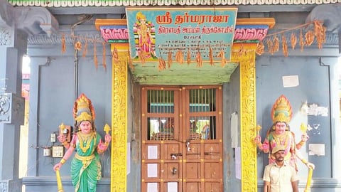 மேல்பாதி கிராமத்தில் சீல் வைக்கப்பட்ட திரவுபதி அம்மன் கோயில். (கோப்பு படம்)