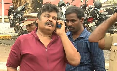 கட்சி லெட்டர் பேடு, லேப்டாப் திருட்டு: மன்சூர் அலிகான் போலீஸில் புகார்