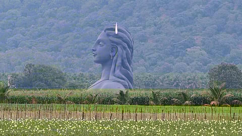 ஈஷா யோக மையத்தில் உள்ள ஆதியோகி சிலை