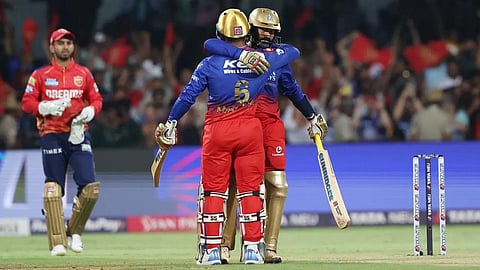 தினேஷ் கார்த்திக் மற்றும் லோம்ரோர்