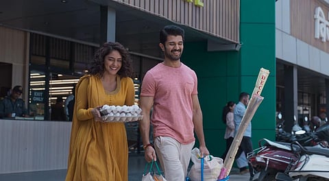 மிருணாளின் அந்த அறை... - விஜய் தேவரகொண்டாவின் ‘ஃபேமிலி ஸ்டார்’ ட்ரெய்லர் எப்படி?