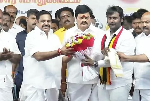 “நான் அரசியலுக்கு வந்தது காலத்தின் கட்டாயம்” - இபிஎஸ் மேடையில் விஜய பிரபாகரன் பேச்சு