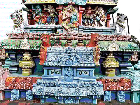 கொடையளித்த அரசி