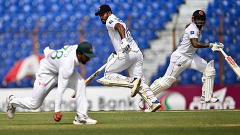 வங்கதேசத்துடன் டெஸ்ட்: இலங்கை ரன் குவிப்பு