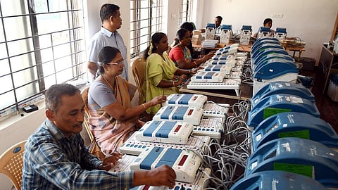 தேர்தல் பணியில் ஈடுபட விரும்பும் முன்னாள் படைவீரர்கள் பதிவு செய்யலாம்