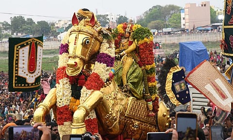 கள்ளழகர் திருவிழாவுக்கு பாதுகாப்பு, அடிப்படை வசதிகளை செய்ய உயர் நீதிமன்றம் உத்தரவு
