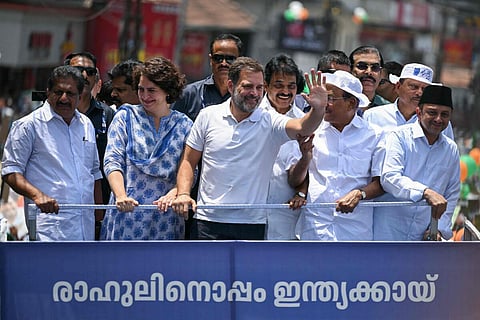 “உங்களின் குடும்ப உறுப்பினர் நான்!” - வயநாடு தொகுதியில் வேட்புமனு தாக்கல் செய்த ராகுல் காந்தி