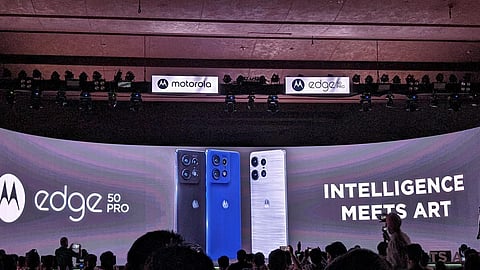 மோட்டோ எட்ஜ் 50 புரோ ஸ்மார்ட்போன்