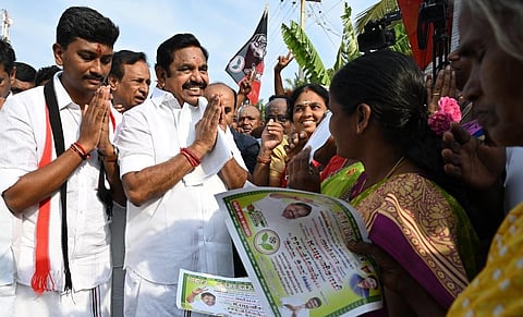 தேர்தல் ஆணையம் கெடுபிடி - ‘அமைதி’யான முறையில் வாக்கு சேகரிக்கும் வேட்பாளர்கள்