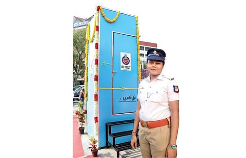 வானவில் பெண்கள்: காவலர்களின் கவலைக்குத் தீர்வு