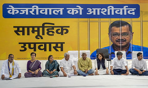 கேஜ்ரிவால் கைதுக்கு எதிராக இந்தியா மற்றும் வெளிநாடுகளில் ஆம் ஆத்மி உண்ணாவிரத போராட்டம்