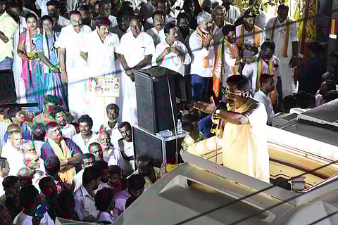 “மோடிக்கு இணையான வேட்பாளர் எந்த கூட்டணியிலும் இல்லை” - டிடிவி தினகரன் @ கோவை