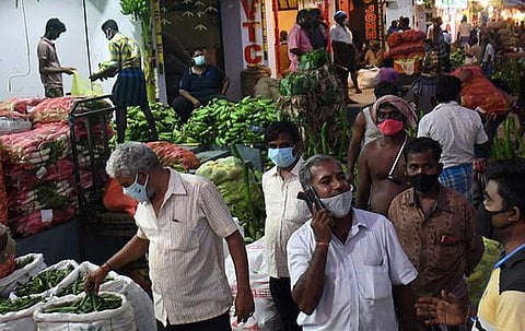 வாக்கு பதிவு நடைபெறும் ஏப்.19-ல் கோயம்பேடு காய்கறி, பழ சந்தைகளுக்கு விடுமுறை