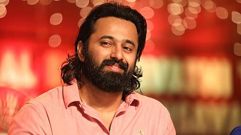 100 சக்கர நாற்காலிகள் நன்கொடை : நடிகர் உன்னி முகுந்தன் மகிழ்ச்சி