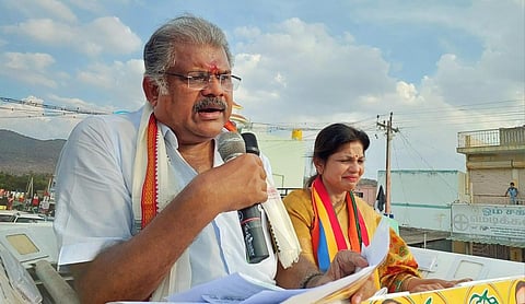 தருமபுரி மாவட்டம் தொப்பூரில்  பாமக வேட்பாளர் சவுமியா அன்புமணியை ஆதரித்து பேசிய தமிழ் மாநில காங்கிரஸ் தலைவர் ஜி.கே.வாசன்