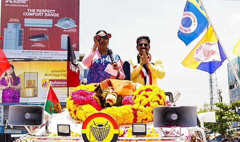 படம் எஸ். கிருஷ்ணமூர்த்தி.