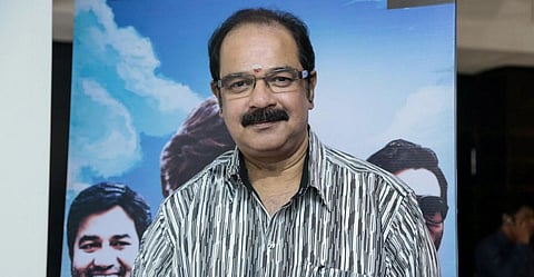 சுரேஷ் கிருஷ்ணா இயக்கத்தில் சினிமாவை பற்றிய படம்