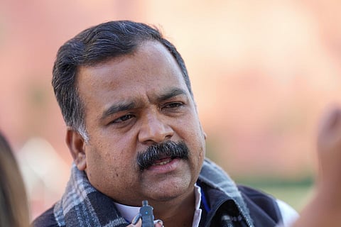 மாணிக்கம் தாக்கூரை தகுதி நீக்கம் செய்யக் கோரிய மனு மீது ஒரு வாரத்தில் முடிவு: தேர்தல் ஆணையம்