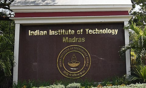 சென்னை ஐஐடி - ரோட்டரி அமைப்பு இணைந்து பள்ளி மாணவர்கள் 1000 பேருக்கு இணைய பாதுகாப்பு பயிற்சி