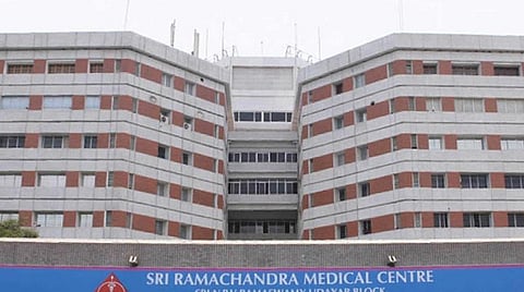 விளையாடும்போது பல்பை விழுங்கிய 5 வயது சிறுவன்: சிகிச்சை மூலம் உயிரை காப்பாற்றிய தனியார் மருத்துவமனை டாக்டர்கள்