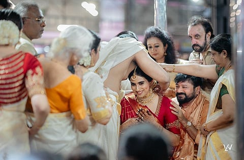 குருவாயூர் கோயிலில் நடந்த ஜெயராமின் மகள் திருமணம்!