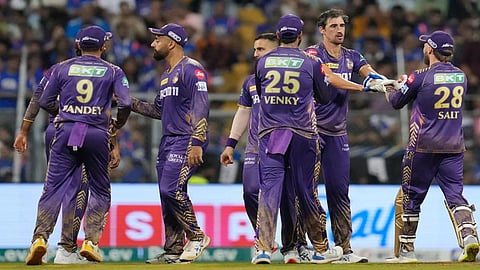 கொல்கத்தா அணி வீரர்கள்