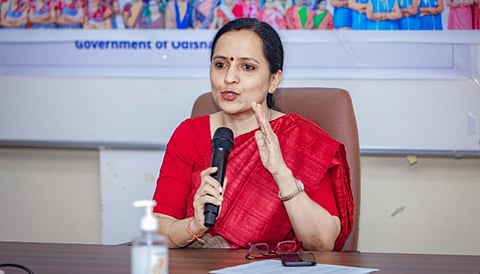 பிஜேடி முகவராக செயல்படுவதாக பாஜக புகார்: வி.கே.பாண்டியனின் மனைவி சுஜாதா இடமாற்றம்