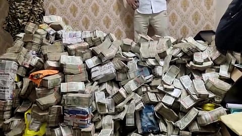 ஜார்க்கண்ட் அமைச்சர் பிஏ-வின் பணியாளர் வீட்டில் ரெய்டு: கோடிக் கணக்கில் பணம் பறிமுதல்