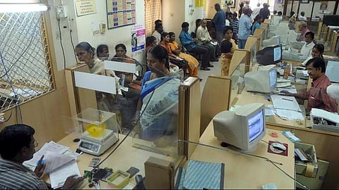 வங்கிகளில் ரூ.2 கோடி வரையிலான கடன்களுக்கு சர்ஃபாசி சட்ட நடவடிக்கையில் விலக்கு அளிக்க கோரிக்கை