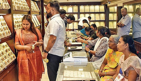 அட்சய திருதியை: கோவை மாவட்டத்தில் 100 கிலோ தங்க நகைகள் விற்பனை