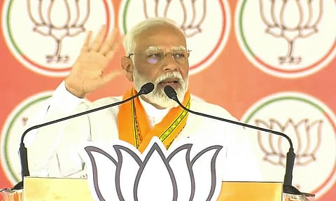 இந்து மத நம்பிக்கையை ஒழிக்க காங்கிரஸ் சதி செய்கிறது: பிரதமர் மோடி குற்றச்சாட்டு